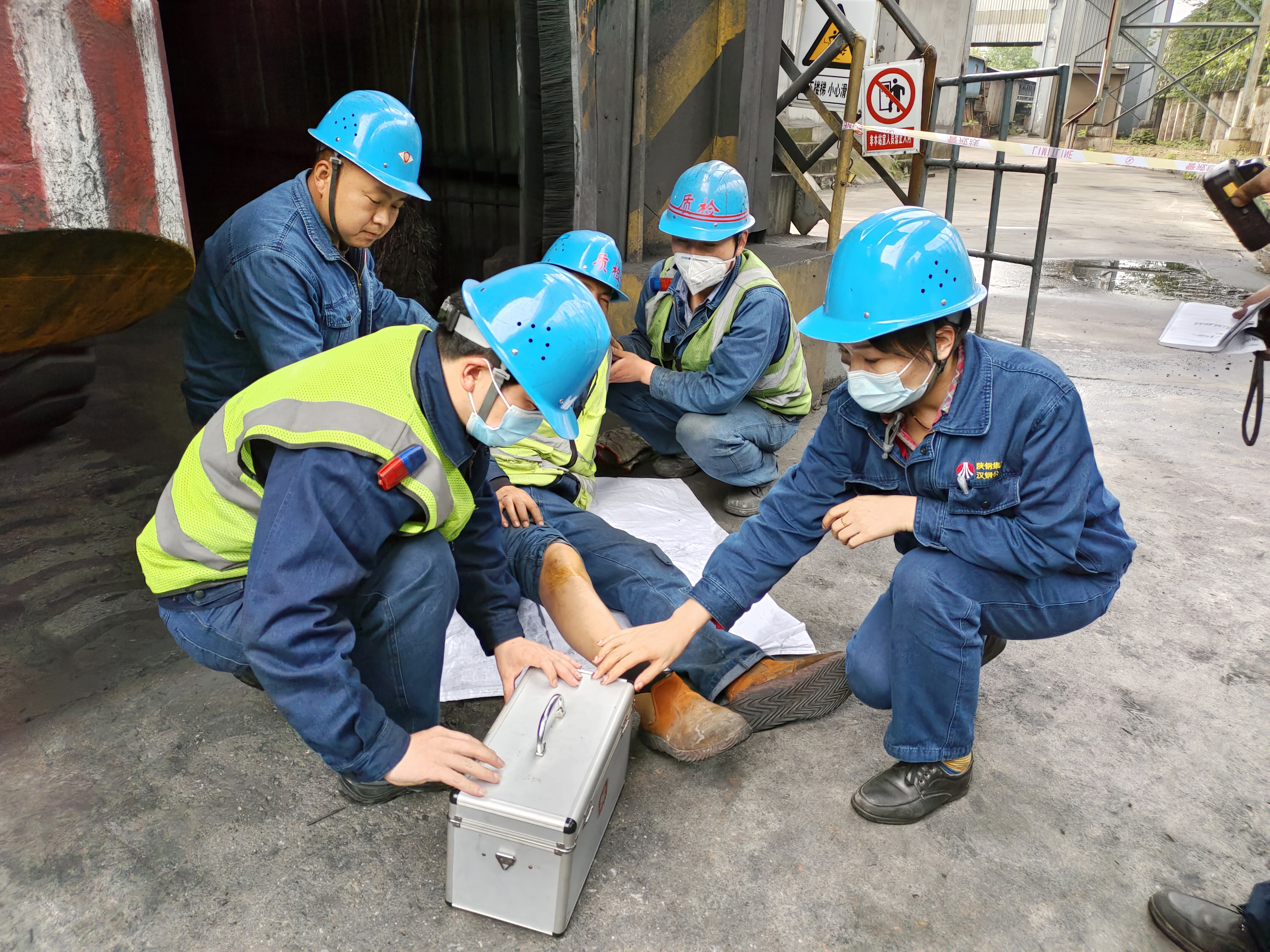 出实招 求实效，确保安全“三不误”